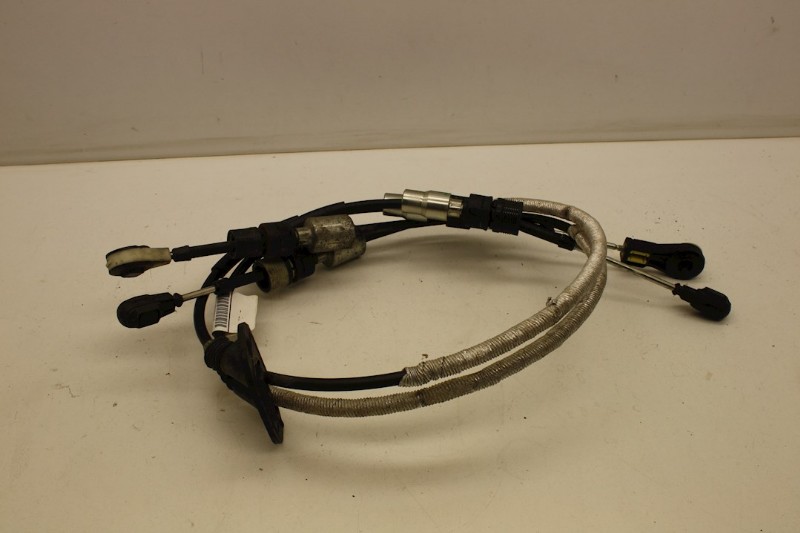 Gear shift cable linkage, bracket