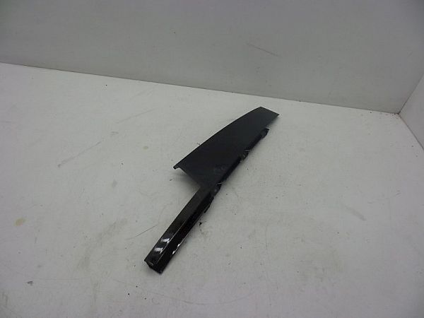 Roof bar rail
