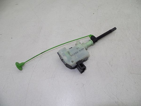 Fuel tank cap lock