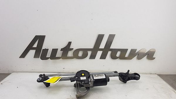 Windshield wiper linkage and motor