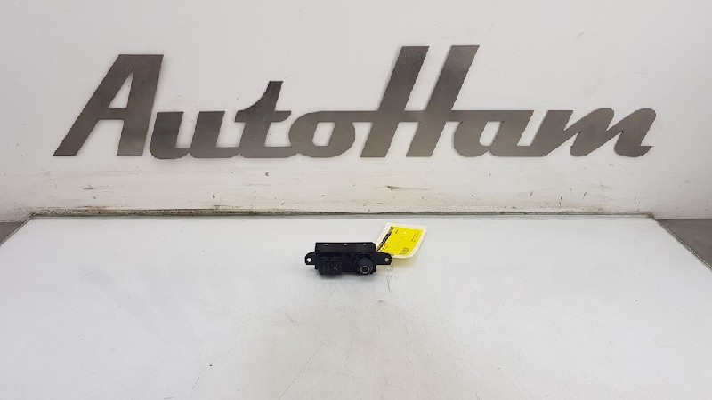 Radio - multi display PEUGEOT 208 I (CA_, CC_)