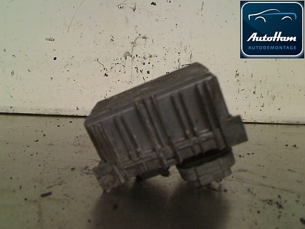 Relæ -12 - 24 v OPEL CORSA D (S07)