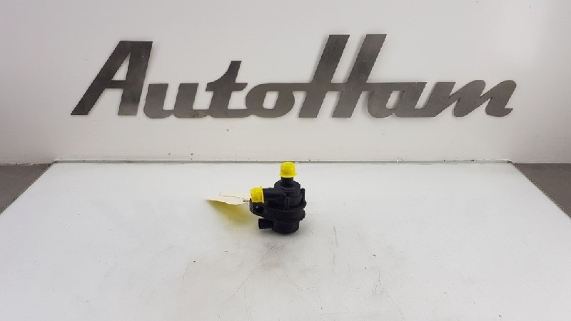 Water pump VOLVO V40 Hatchback (525, 526)