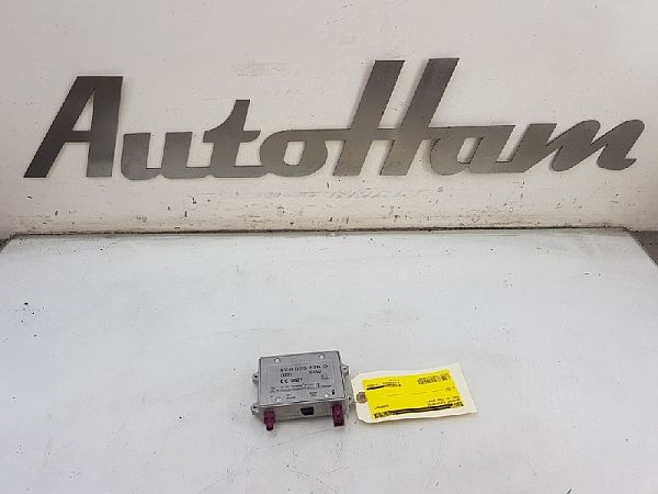 Wzmacniacz antenowy AUDI A3 Sportback (8PA)