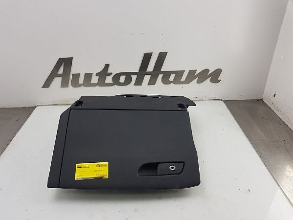 Handskerum AUDI A4 Avant (8W5, 8WD, B9)
