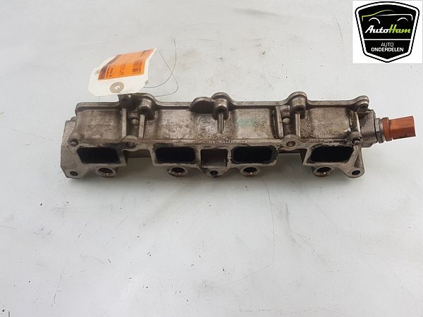 Ansaugkrümmer VW PASSAT Estate (365)