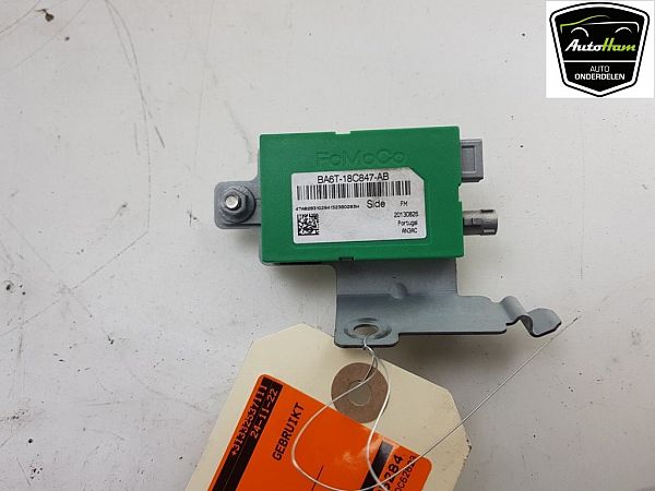 Wzmacniacz antenowy FORD FIESTA VI (CB1, CCN)