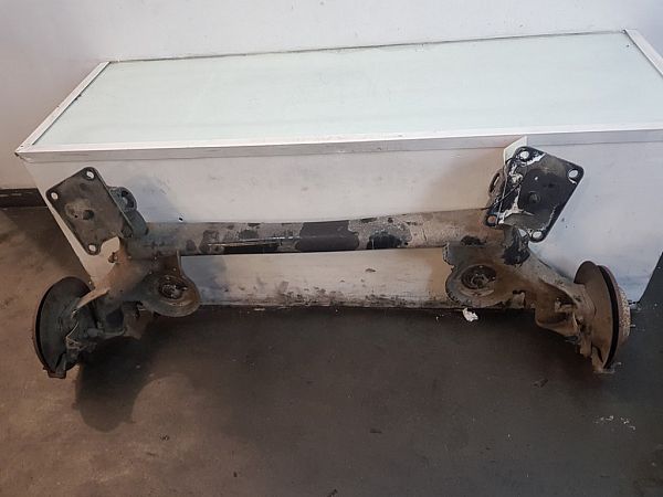 Rear axle beam with reducer