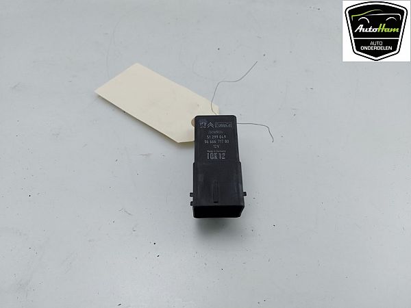 Relais 12 - 24volt FORD FOCUS III Turnier