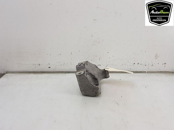 Gearbox mounting bracket
