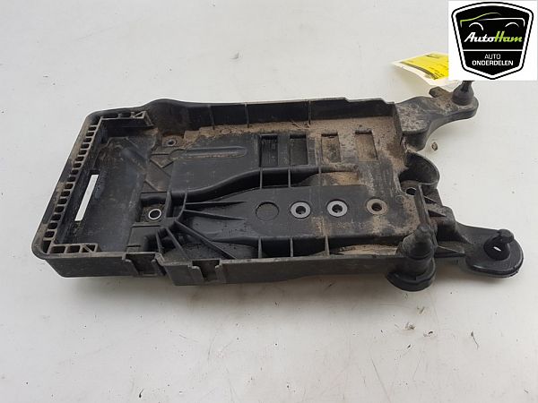 Accubak SEAT IBIZA Mk V (KJ1)