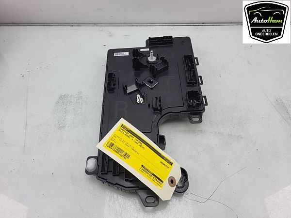 Moduł sterowania - różne TESLA MODEL 3 (5YJ3)