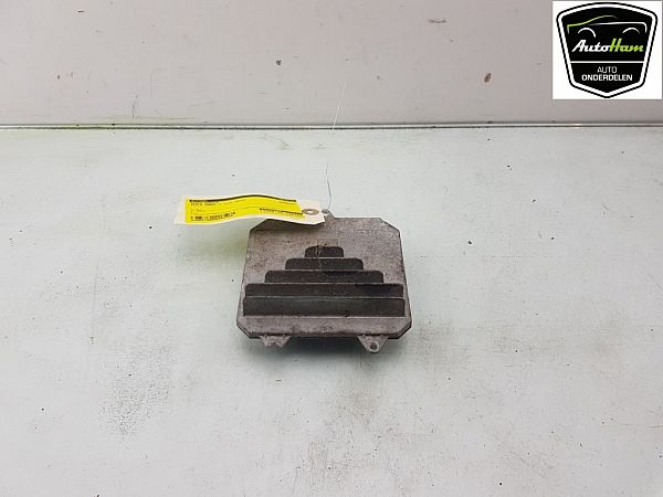 Xenon / LED relay TESLA MODEL 3 (5YJ3)