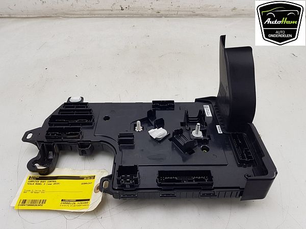 Moduł sterowania - różne TESLA MODEL 3 (5YJ3)