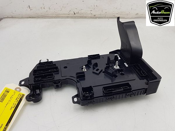 Moduł sterowania - różne TESLA MODEL 3 (5YJ3)