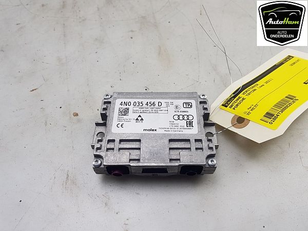 Wzmacniacz antenowy PORSCHE TAYCAN (Y1A)