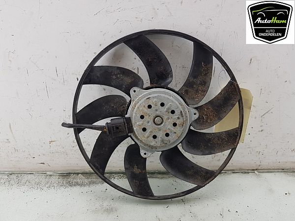 Radiator cooling fan