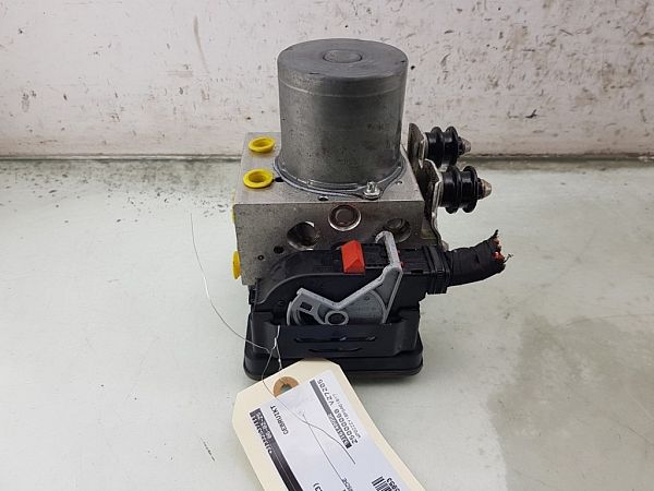 ABS - pump PORSCHE TAYCAN (Y1A)