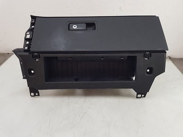 Handskerum PORSCHE TAYCAN (Y1A)