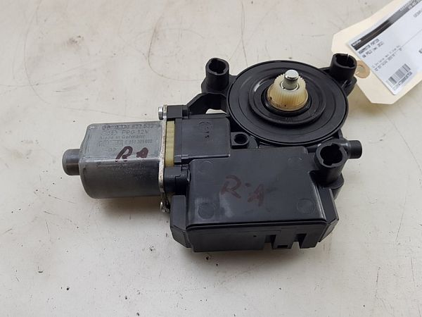 Window regulator motor VW POLO V (6R1, 6C1)