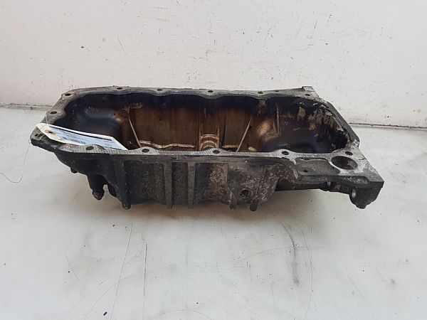 Oil pan