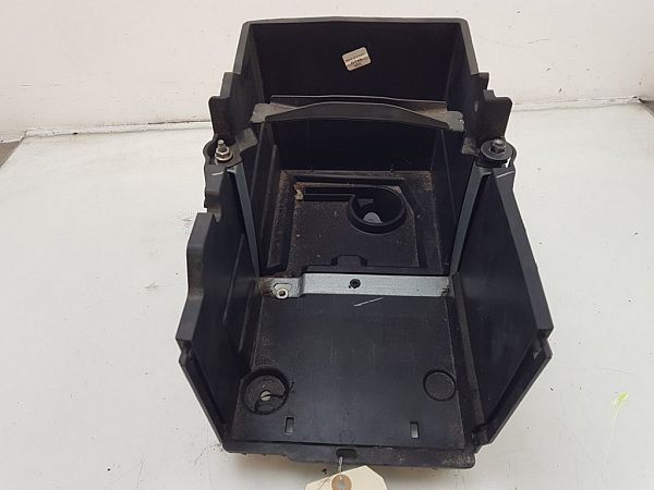 Battery box tray