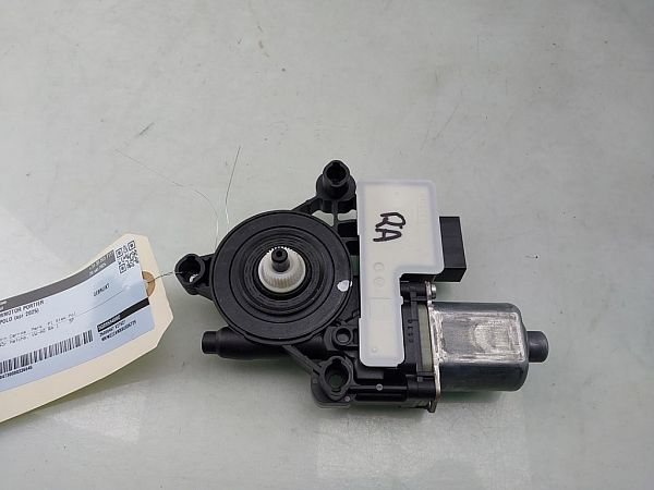 Window regulator motor VW POLO VI (AW1, BZ1, AE1)
