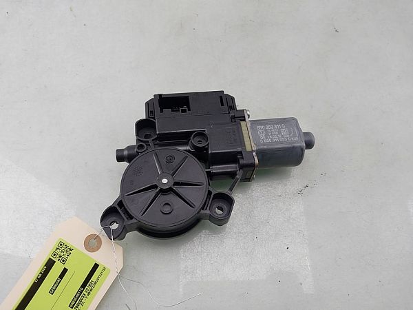 Window regulator motor VW POLO V (6R1, 6C1)