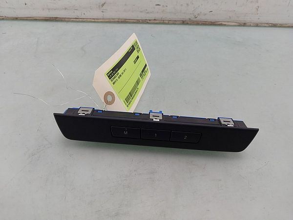 Seat memory switch