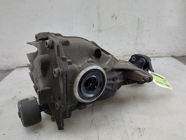 33-10-8-686-203 : Rear axle assembly lump - Autoparts24