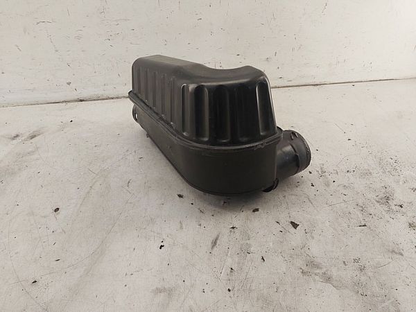 Intake resonator