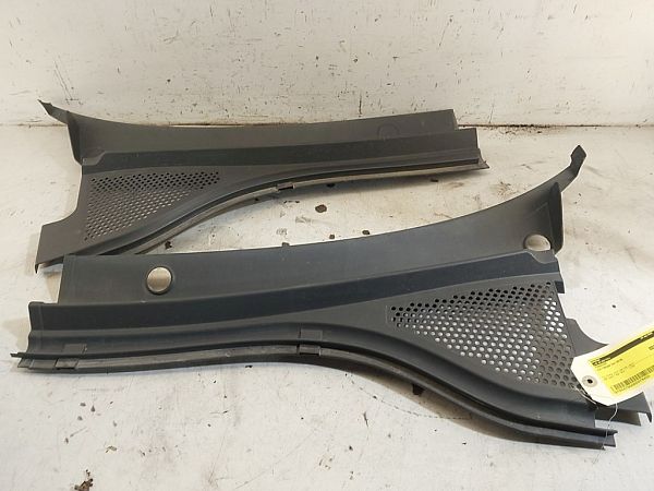 Wiper trim