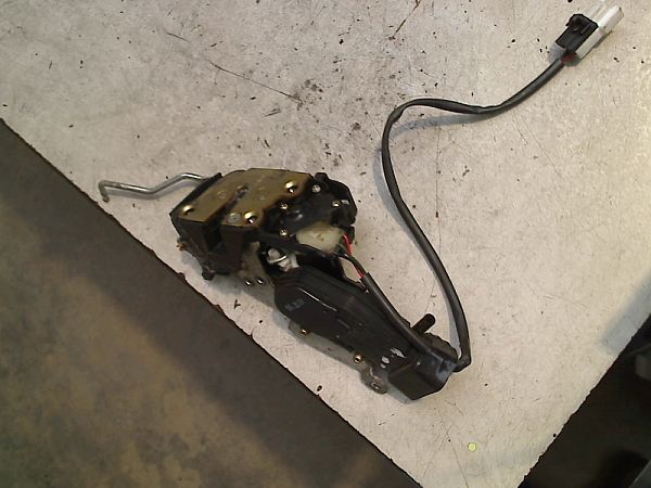 Door lock TOYOTA STARLET (_P9_)