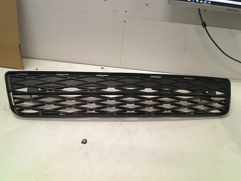 Kühlergrill TOYOTA MATRIX (_E14_)