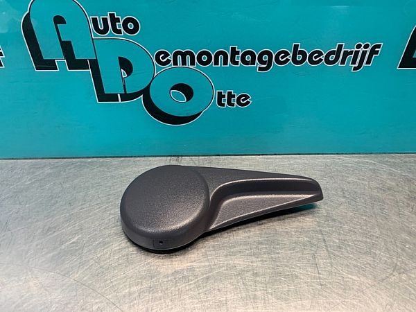 Door seat control trim