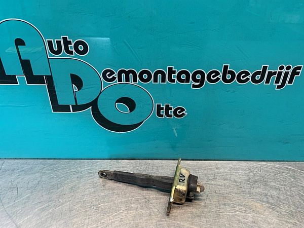 Door lock TOYOTA STARLET (_P8_)