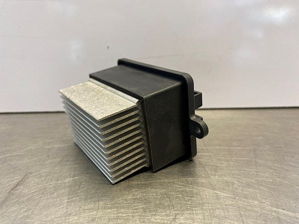Heater blower resistor TOYOTA PROACE Van (MDZ_)