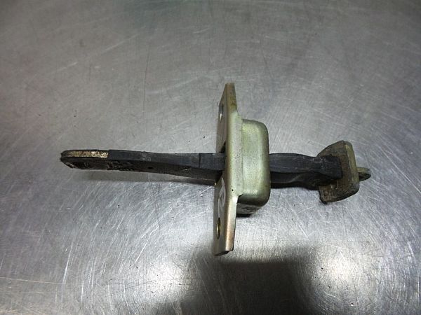 Door lock TOYOTA STARLET (_P9_)