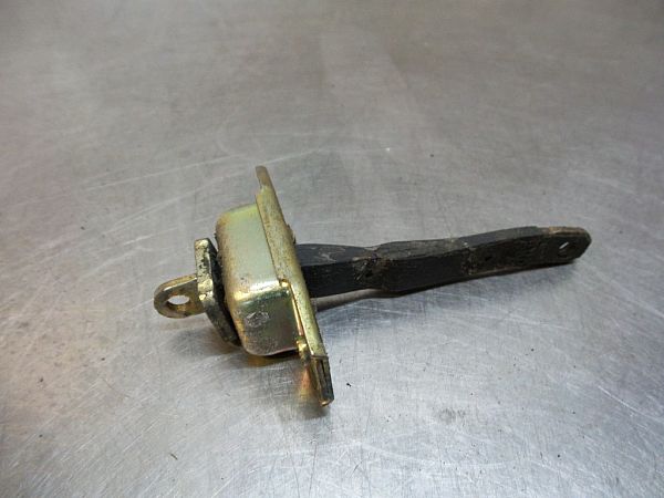 Door lock TOYOTA STARLET (_P9_)