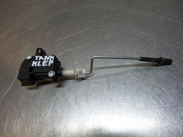 Fuel tank cap lock motor