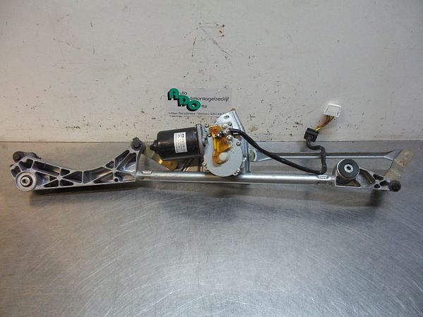 Windshield wiper linkage and motor