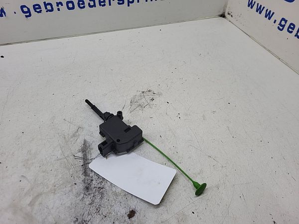 Fuel tank cap lock motor