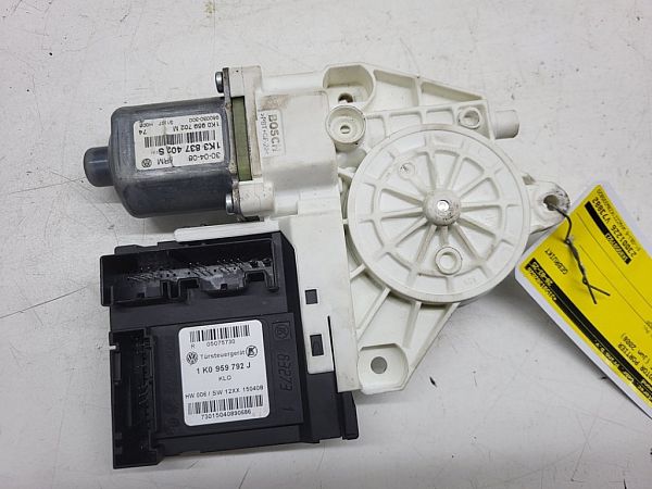 Door window regulator motor