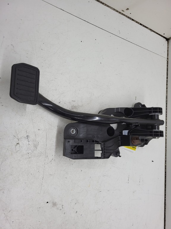 Brake pedal TESLA MODEL Y (5YJY)