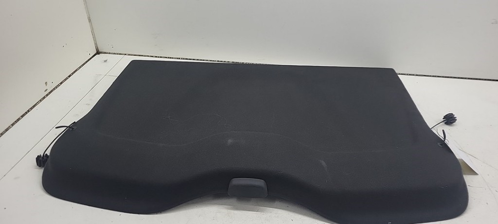 Parcel shelf