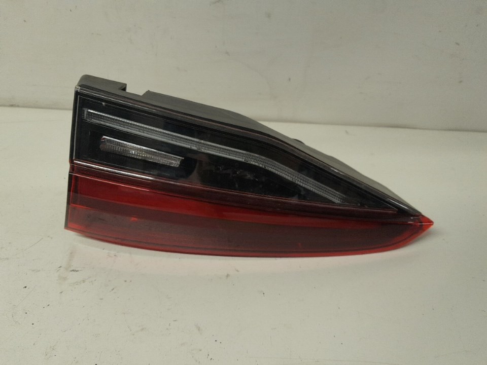 Skoda OCTAVIA IV Combi (NX5, PV5) Rear light 5E7945308A