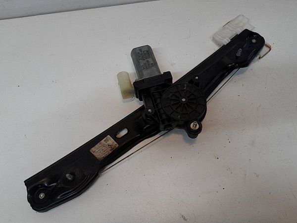 Door window regulator with motor