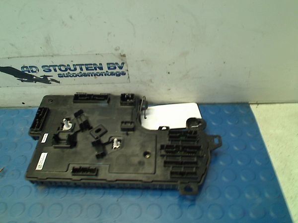 Moduł sterowania - różne TESLA MODEL 3 (5YJ3)