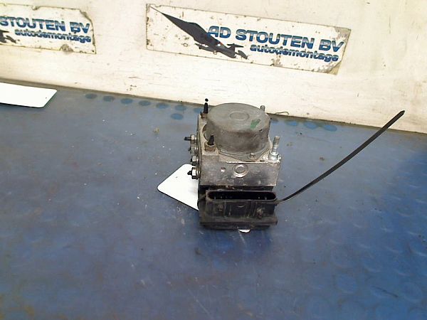 ABS - pump NISSAN NOTE (E11, NE11)