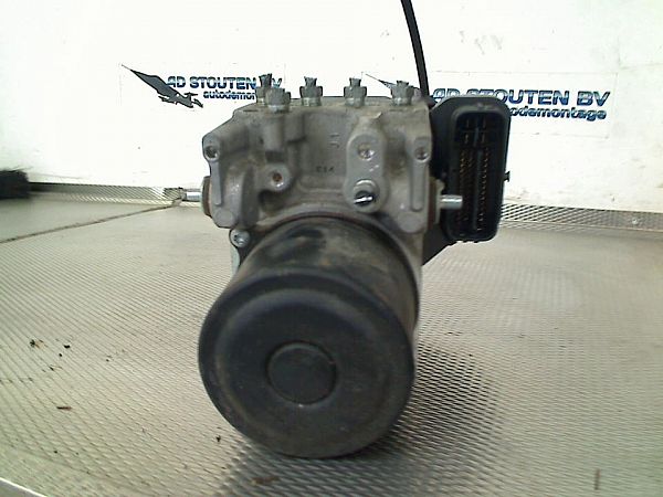 ABS Pumpe LEXUS IS II (_E2_)